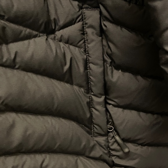 Duluth Trading Co Women's Black Puffer Coat - Picture 4 of 8